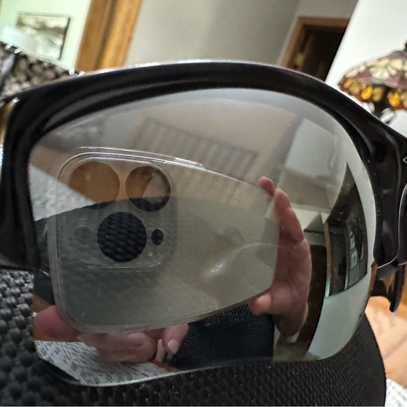 Polarized OAKLEY FLAK Sunglasses with Case - Picture 3 of 11